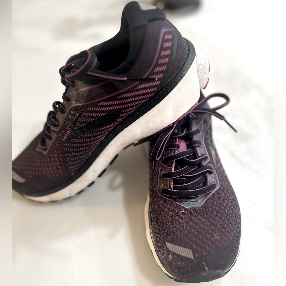 Brooks running shoes, ghost, 12, size 7
